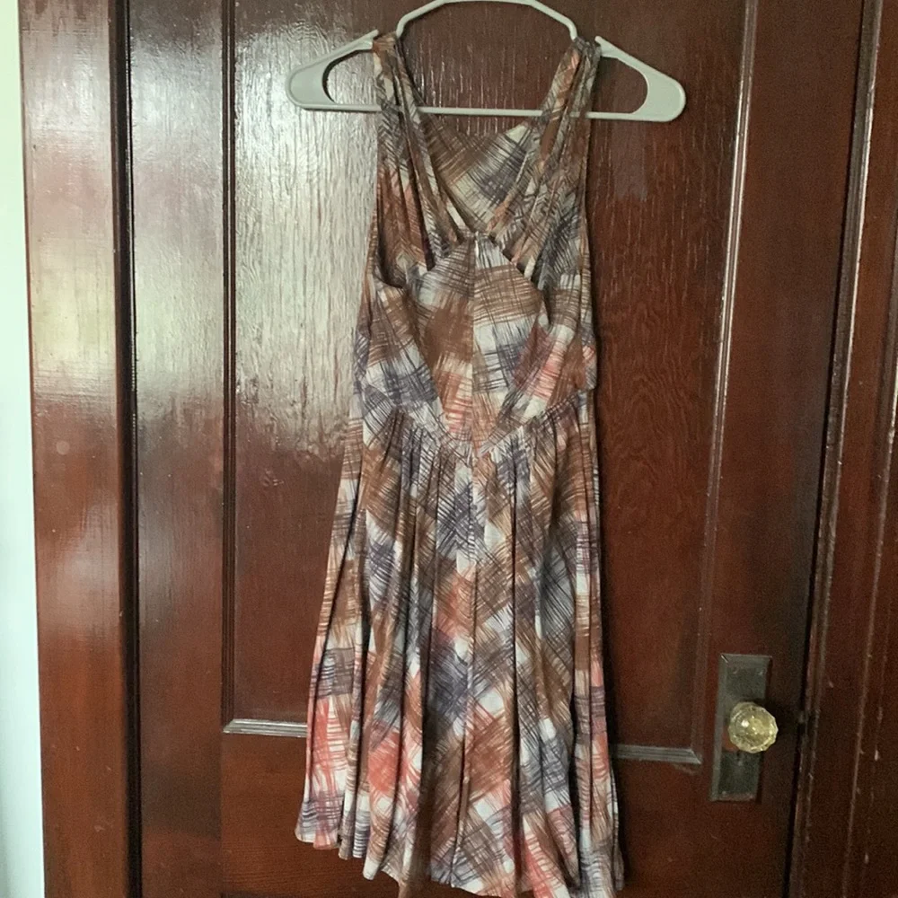 Patterned Dress - Picture 3 of 5